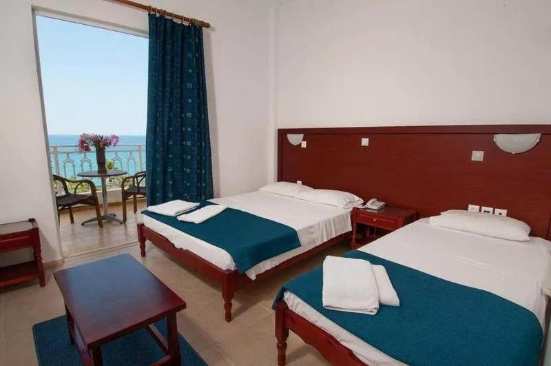 Poseidon Beach Hotel Кастросікія Екстер'єр фото