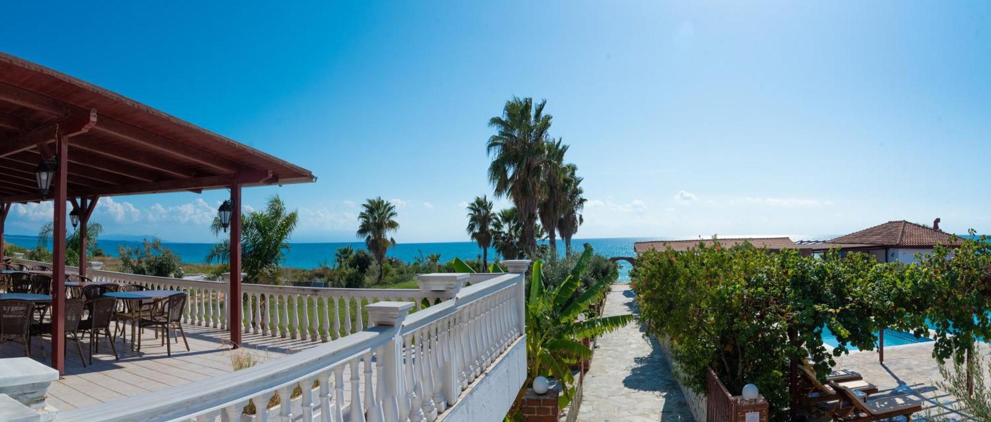 Poseidon Beach Hotel Кастросікія Екстер'єр фото
