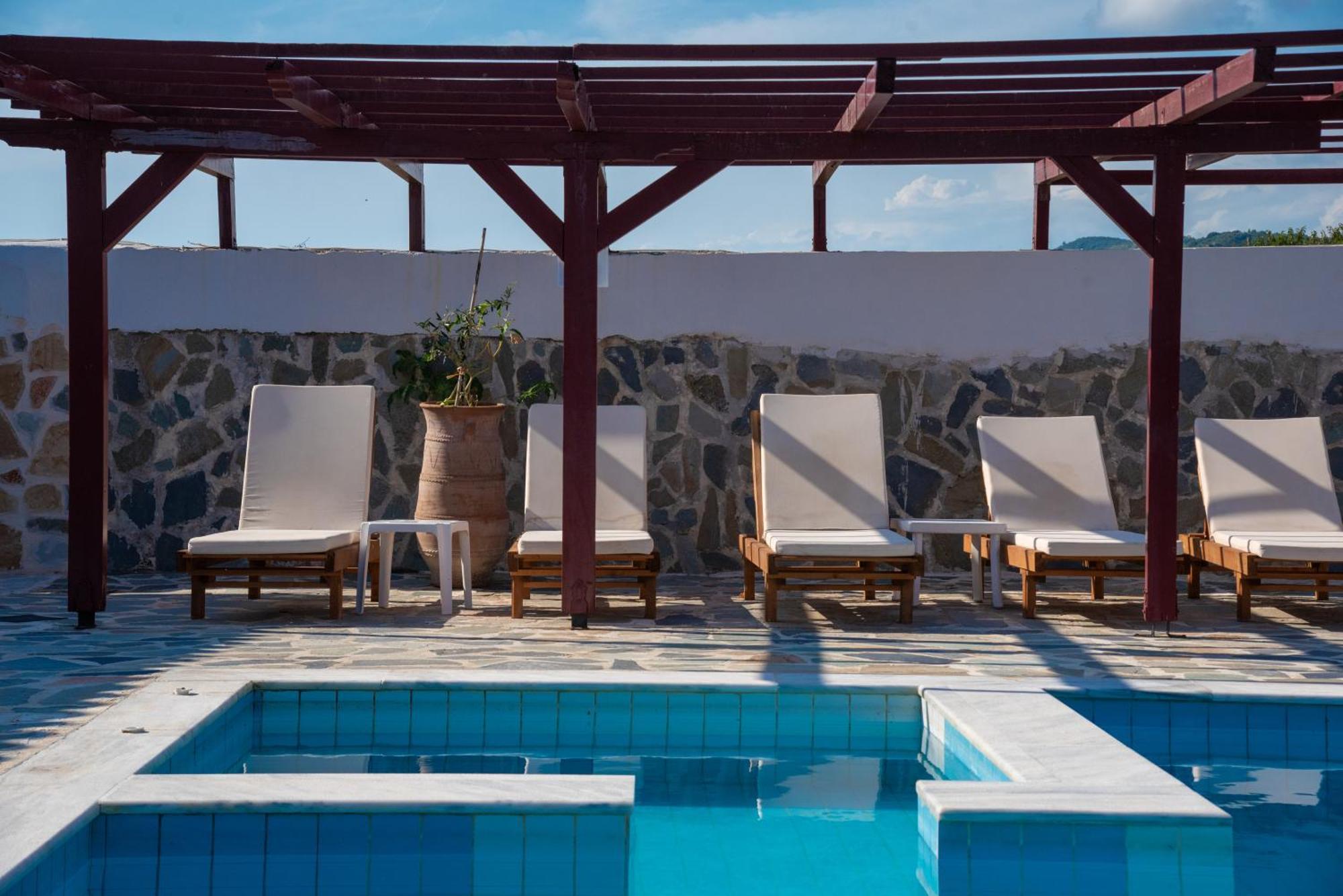 Poseidon Beach Hotel Кастросікія Екстер'єр фото