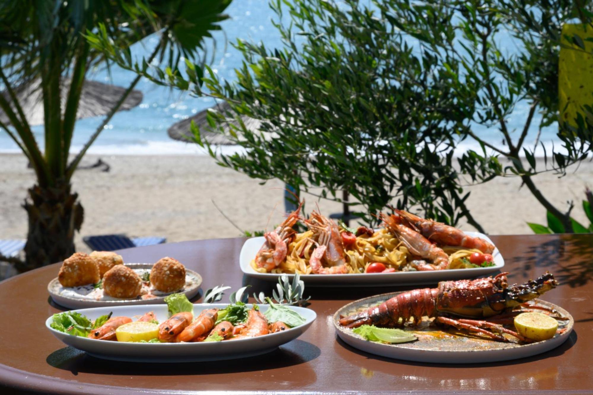 Poseidon Beach Hotel Кастросікія Екстер'єр фото